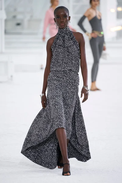 Look 7
